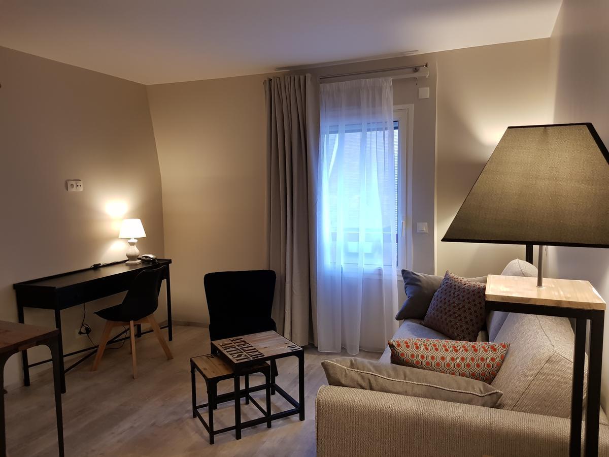 Suite Appart'Hotel La Loggia By M Spa Довил Екстериор снимка